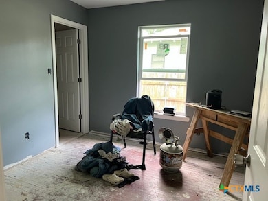 906 N Wheeler St, Victoria, TX 77901 - photo 7