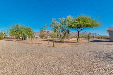 Driveway w/RV Hookup
