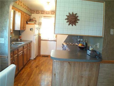 1107 Robins Rd, Lansing, MI 48917 - photo 5