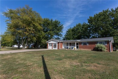 102 E Maple St, Roachdale, IN 46172 - photo 3