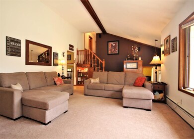 N93W17516 Pageant Dr, Menomonee Falls, WI 53051 - photo 4