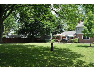 Land/Lot. Large, private back yard. The doggie doe