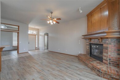 505 Allison Ln, Moore, OK 73160 - photo 6