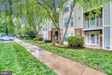 18801 Sparkling Water Dr unit 102, Germantown, MD 20874 - photo 3