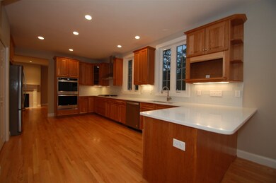 71 Brookview Dr, Hooksett, NH 03106 - photo 3