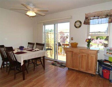 85 Tennis Plaza Rd unit 4, Dracut, MA 01826 - photo 5