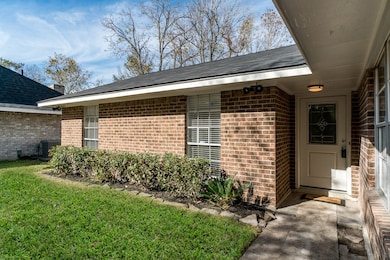 3426 Sardis Ln, Houston, TX 77088 - photo 4