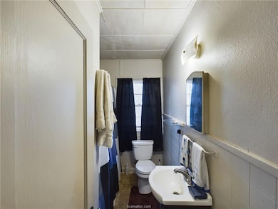 1316 Antone St unit B, Bryan, TX 77803 - photo 6