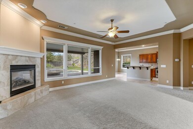 2074 Hedgerow Ave, Redding, CA 96003 - photo 4