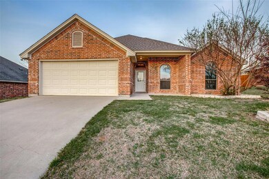 330 Carlisle Dr, Weatherford, TX 76085 - photo 2