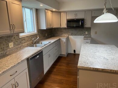 423 E Main St, Portland, IN 47371 - photo 6