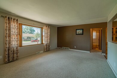 1020RiverviewAve_0003