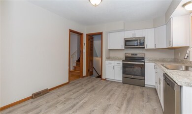 3817 Bel Aire Rd, Des Moines, IA 50310 - photo 7