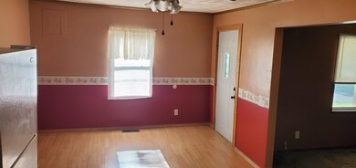 928 W Arch St, Portland, IN 47371 - photo 7