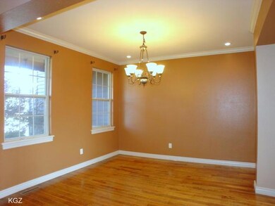 FORMAL DINING