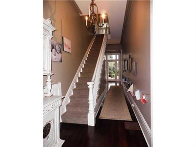 Foyer.