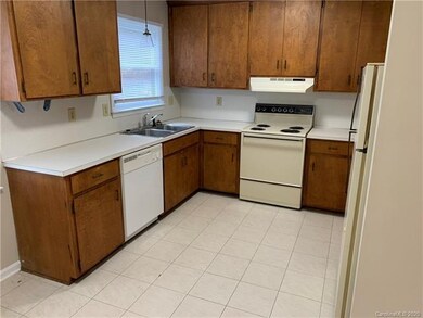 290 N Kelly St unit 290, Statesville, NC 28677 - photo 6