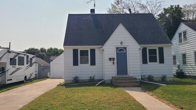 213 11th Ave SW, Austin, MN 55912 - photo 2