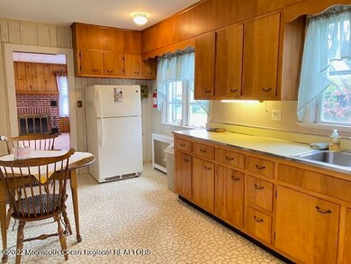 Eat in Kitchen