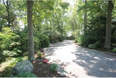 31 Mosher St, South Dartmouth, MA 02748 - photo 2