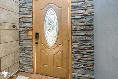 02-Front Entry_IMG_2071