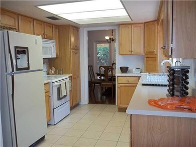 10660 Park View Cir, El Paso, TX 79935 - photo 6