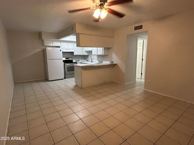 526 N 4th St unit A, Avondale, AZ 85323 - photo 2