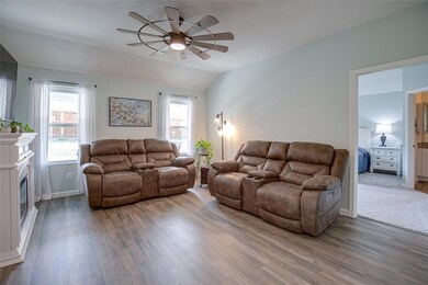 924 Avagail Ave, Springtown, TX 76082 - photo 2