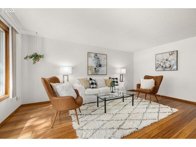 4724 Lamont Ct, Lake Oswego, OR 97035 - photo 4