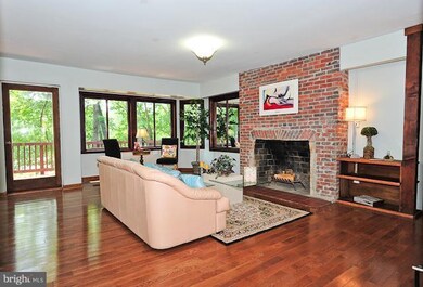 6614 Dearborn Dr, Falls Church, VA 22044 - photo 5