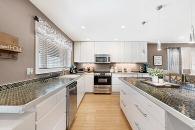 87 Alpine Place unit 87, Franklin, MA 02038 - photo 2