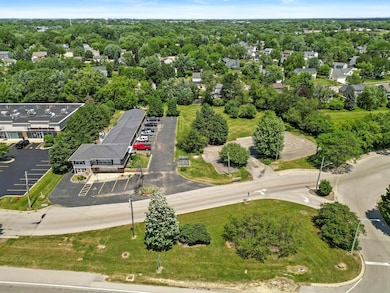 898 S Rand Rd, Lake Zurich, IL 60047 - photo 2