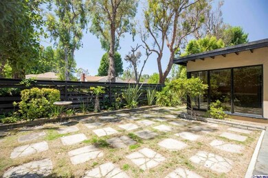 5155 Alhama Dr, Woodland Hills, CA 91364 - photo 5