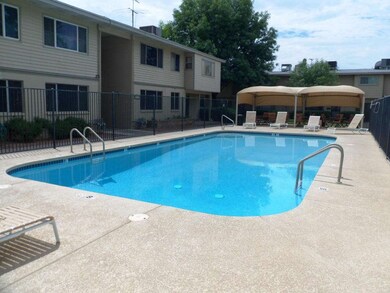 2635 W Rose Ln #B-122