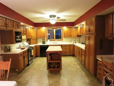 5377 Rosalie Dr, Newburgh, IN 47630 - photo 7