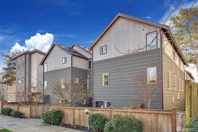 2127 N 113th St unit B, Seattle, WA 98133 - photo 2