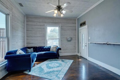 101 N Washington St, Cleburne, TX 76031 - photo 3