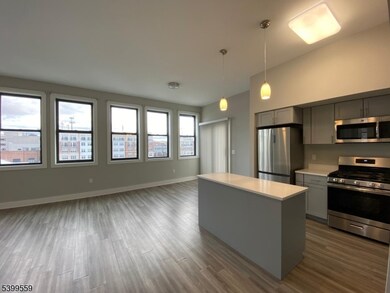 22 Center St unit 302, Metuchen, NJ 08840 - photo 2