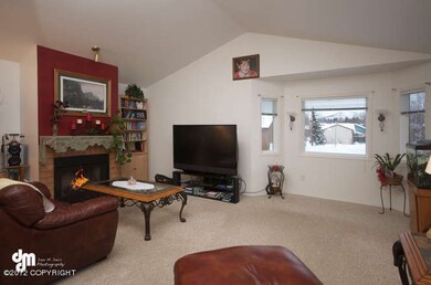[photo 1414600] Living Room