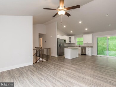 2428 Harpoon Dr, Stafford, VA 22554 - photo 5