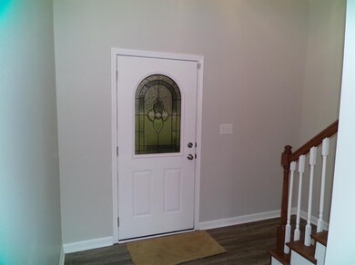 204 Village Dr, Frankfort, KY 40601 - photo 3