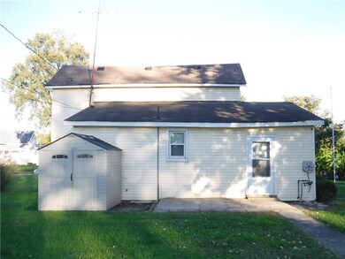 714 N 14th St, Elwood, IN 46036 - photo 4