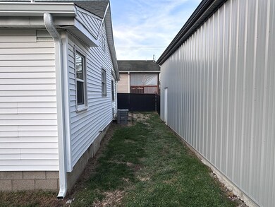 1406 S Connecticut Ave, Wellston, OH 45692 - photo 5