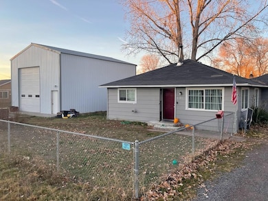 3197 Bristol Ave, Klamath Falls, OR 97603 - photo 2