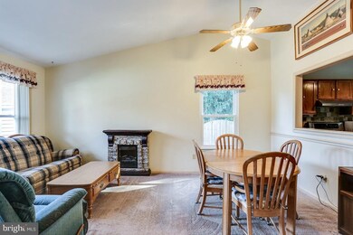 6208 Honeycomb Ct, Sykesville, MD 21784 - photo 7