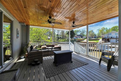 Covered patio with tongue and groove ceiling - thi