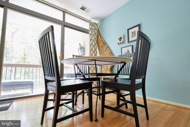 1669 Parkcrest Cir unit 200, Reston, VA 20190 - photo 3