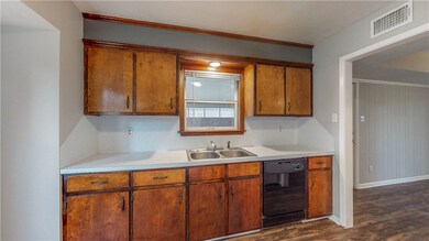 1108 Forest Glen Ct, Bryan, TX 77803 - photo 7