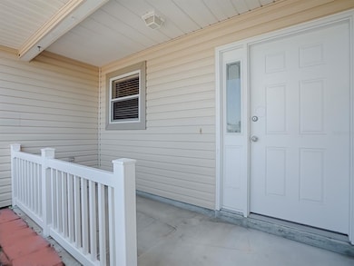 1724 Augustine Dr, Lady Lake, FL 32159 - photo 4