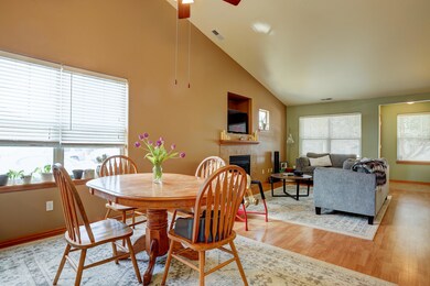 3152 Southwest Juniper Avenue MLS-181